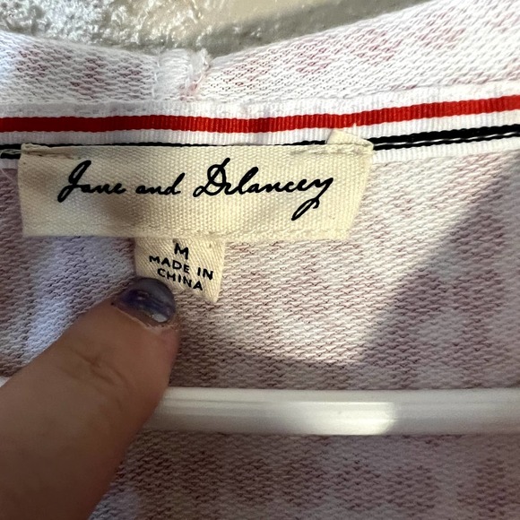 Jane and Delancey hooded sweatshirt short sleeve top red white medium - Picture 2 of 6